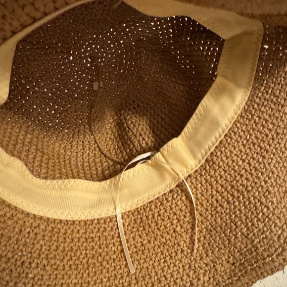 Miu Miu faux tan Crochet Hat - Picture 5 of 5